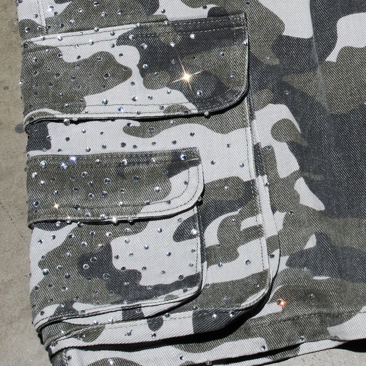 Duaa &quot;forward&quot; Grey Camo Cargo Shorts - CAMO GREY