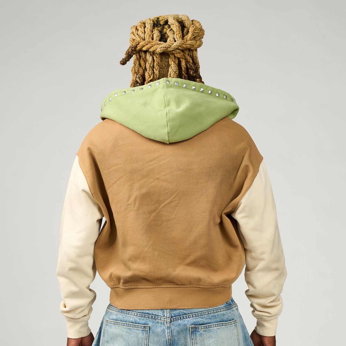 Duaa Traveler Hoodie - BROWN