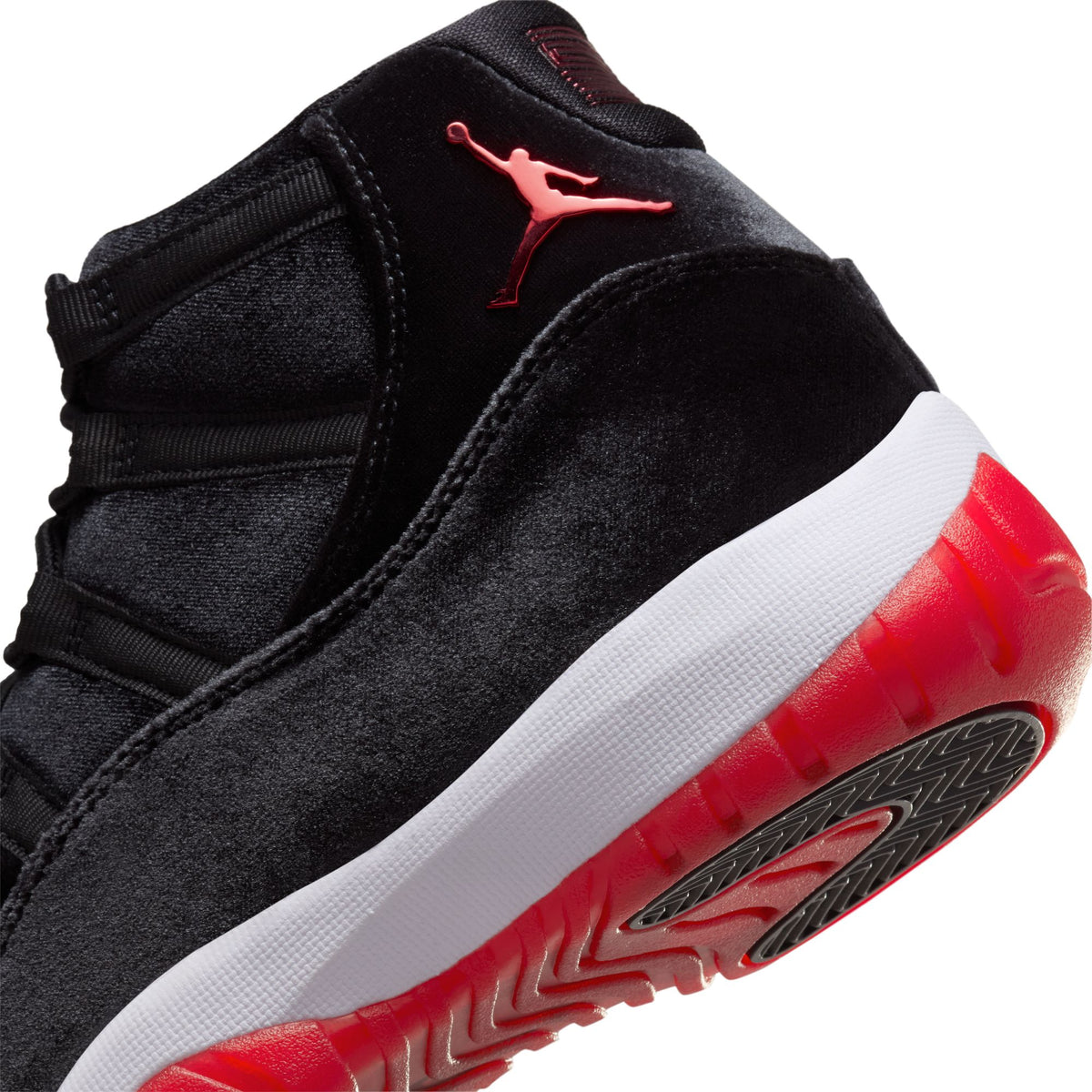 Women&#39;s Air Jordan 11 Retro &quot;Bred Velvet&quot; - BLACK/GYM RED-WHITE