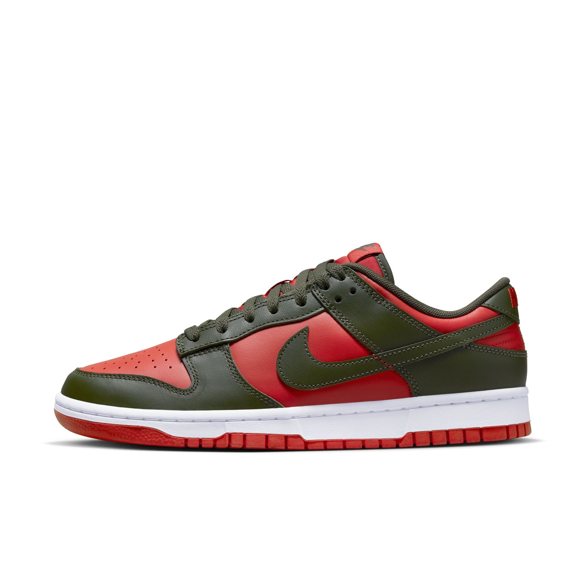NIKE Dunk Low \"Mystic Red/Cargo Khaki/White\" スニーカー Sneaker Politics