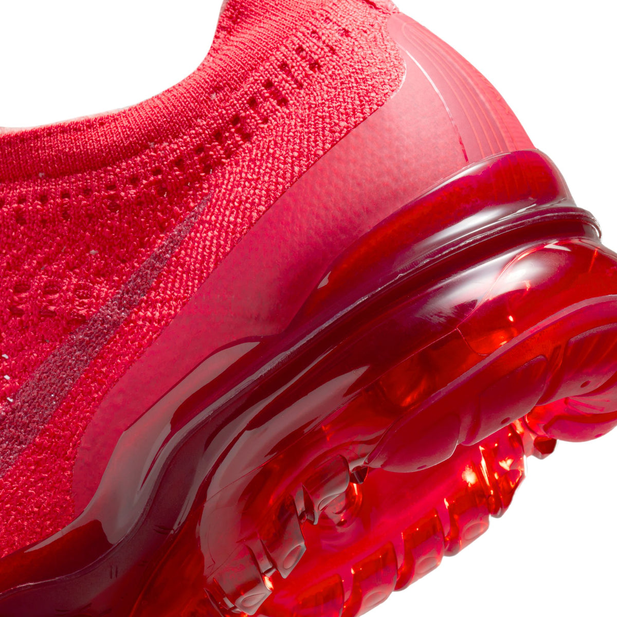 Men&#39;s Nike Air VaporMax 2023 Flyknit &quot;Triple Red&quot; Colorway