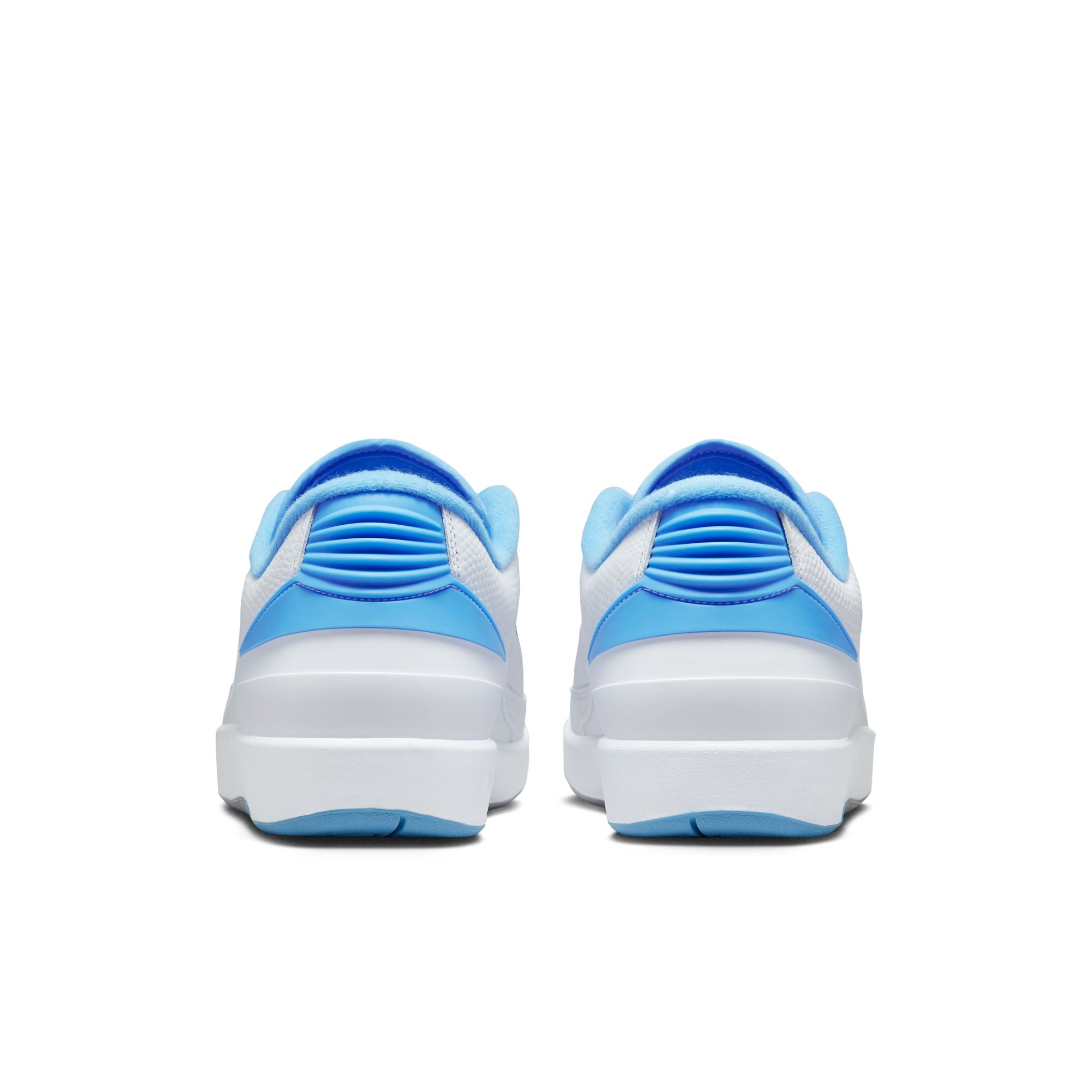 スニーカー Nike Air Jordan 2 Retro Low University Blue Chicago (2016) Nike Air Jordan 2 Retro Low 