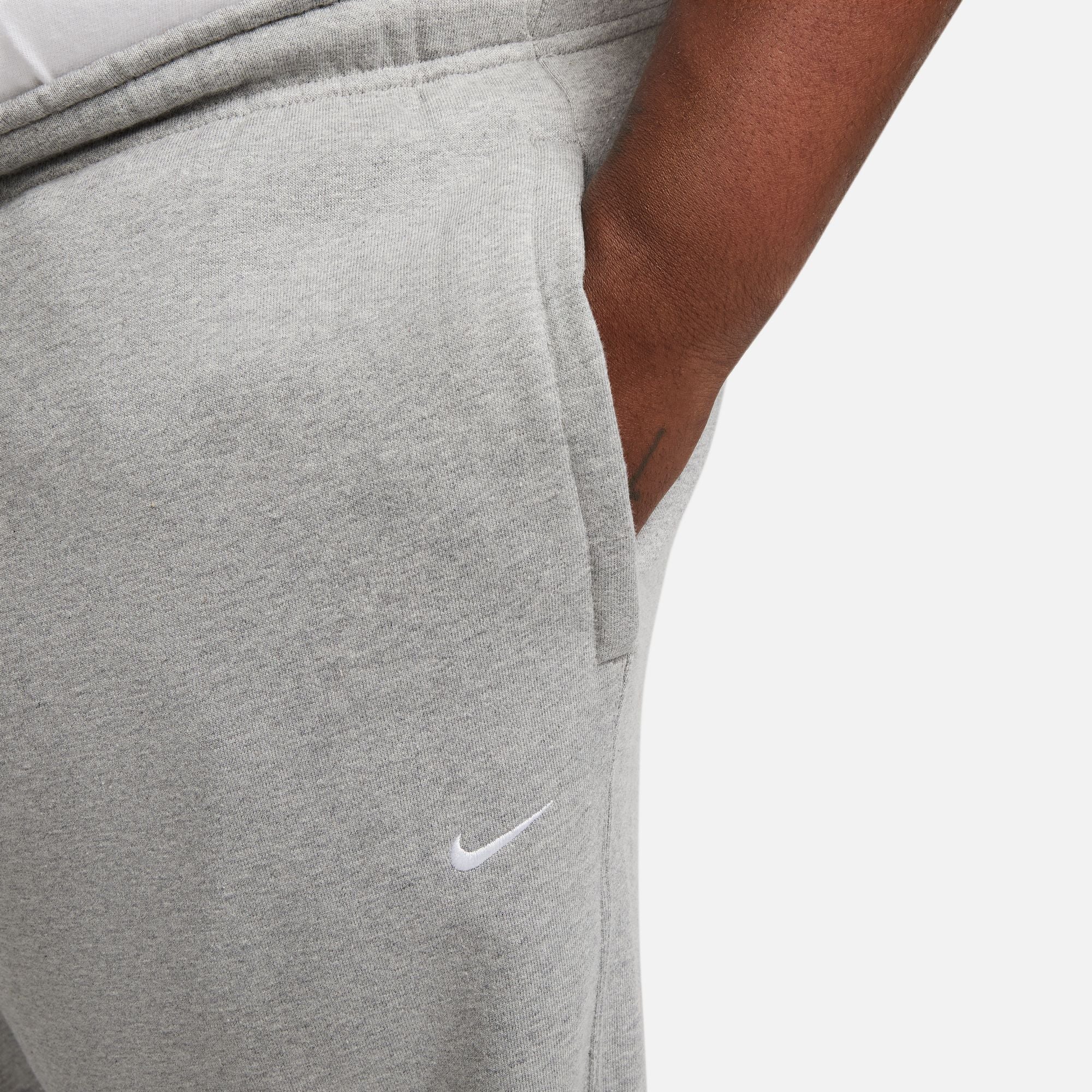 Men's Nike Solo Swoosh
Pants - DK GREY HEATHER/WHITE
