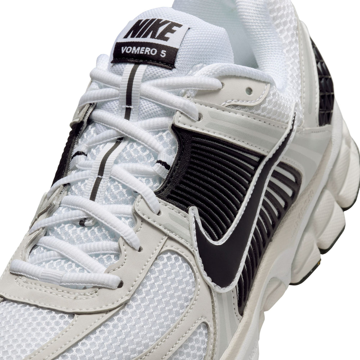 Men&#39;s Nike Zoom Vomero 5 - WHITE/BLACK-PLATINUM TINT-MTLC PLATINUM