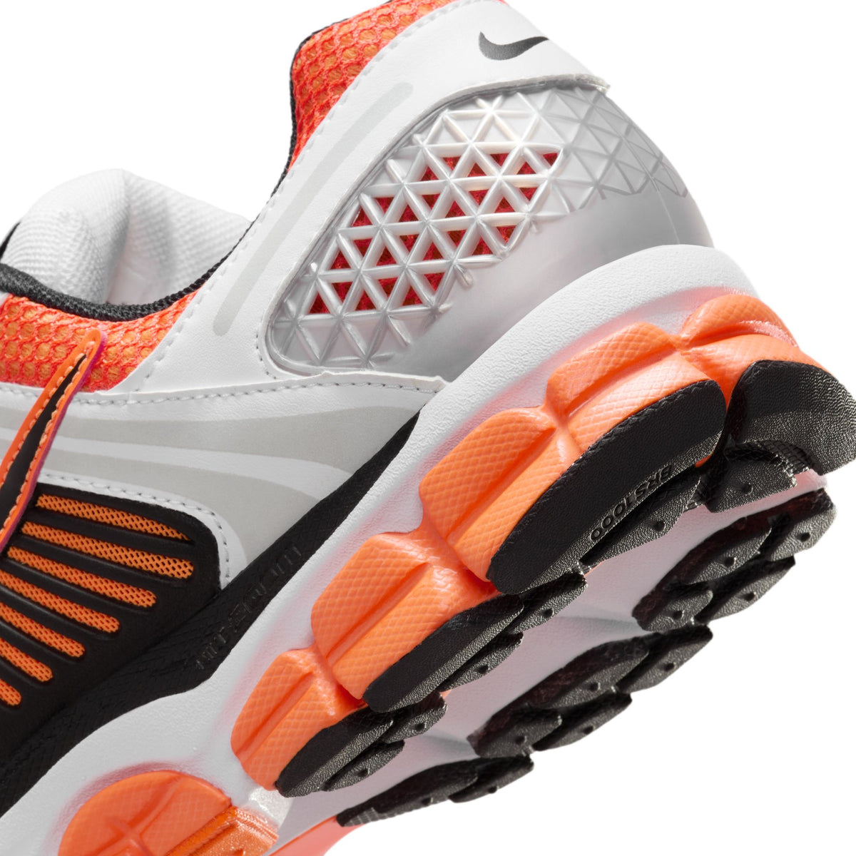 Men&#39;s Nike Zoom Vomero 5 - TOTAL ORANGE/BLACK-WHITE-MTLC PLATINUM