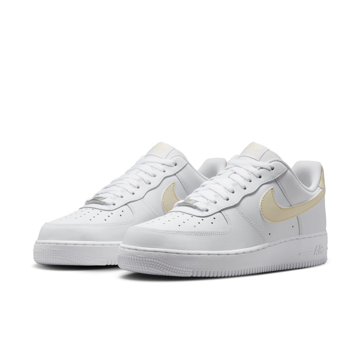 Men&#39;s Nike Air Force 1 &#39;07 - WHITE/LT KHAKI-WHITE