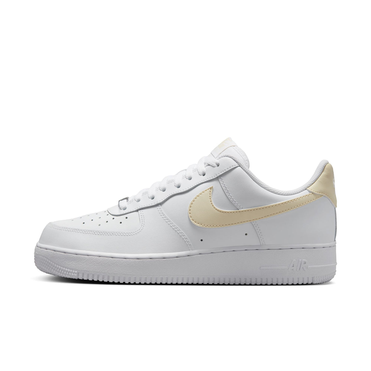 Men&#39;s Nike Air Force 1 &#39;07 - WHITE/LT KHAKI-WHITE