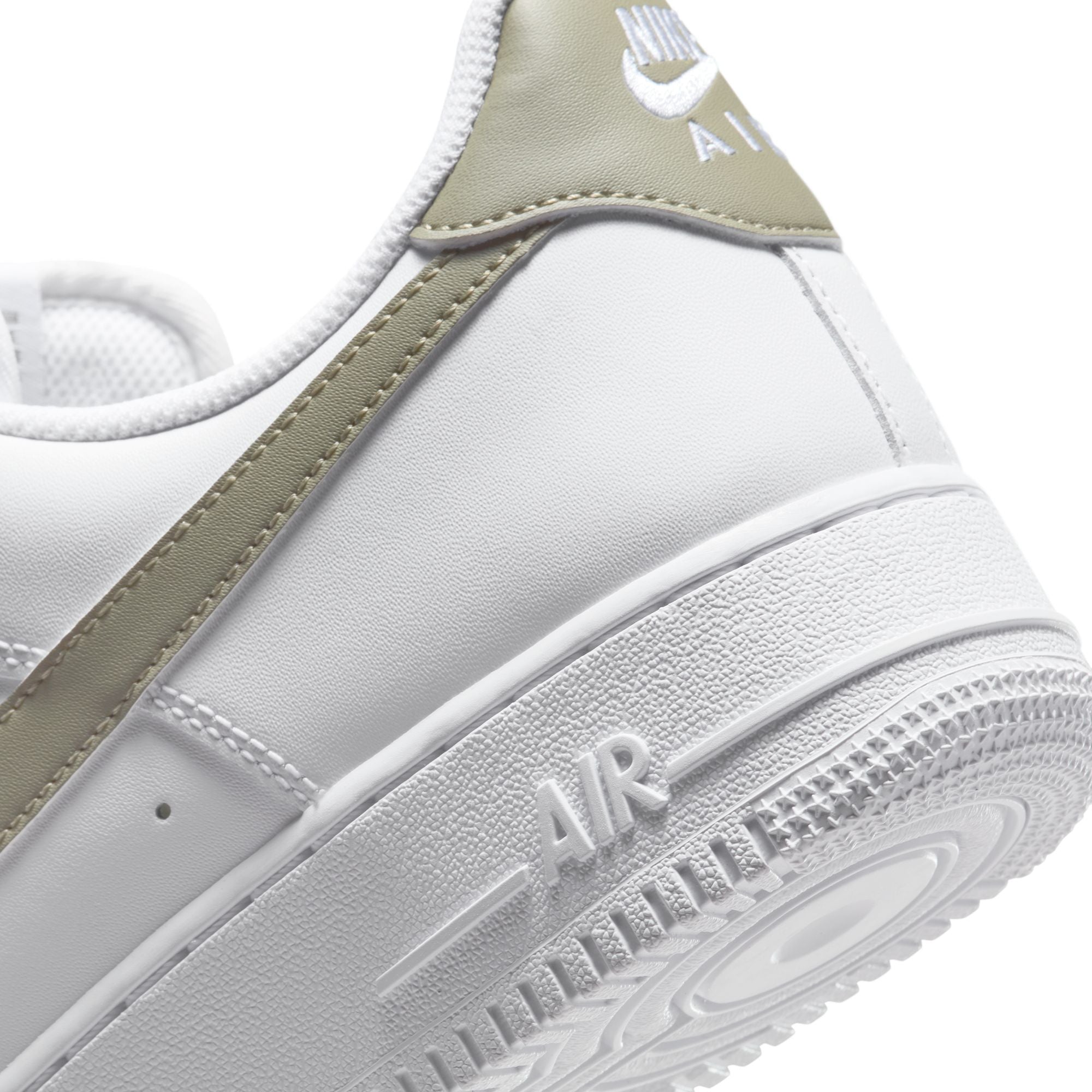 nike air force 1　26cm　ホワイト/ライトアーミー Nike Air Force 1 '07 White Light Army for Sale