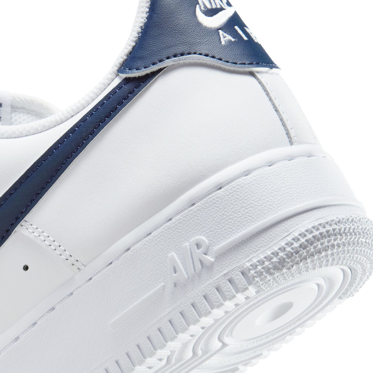 Men&#39;s Nike Air Force 1 &#39;07 - WHITE/COLLEGE NAVY