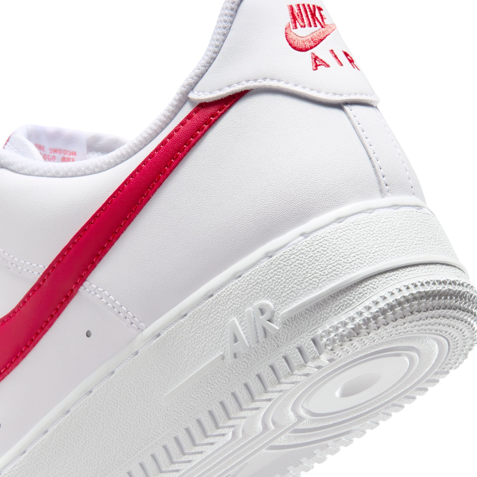 Men's Nike Air Force 1 '07
- WHITE/UNIVERSITY RED