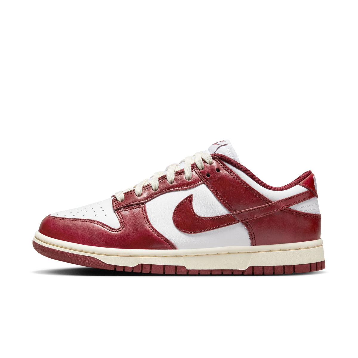 Women&#39;s Nike Dunk Low - WHITE/TEAM RED-COCONUT MILK