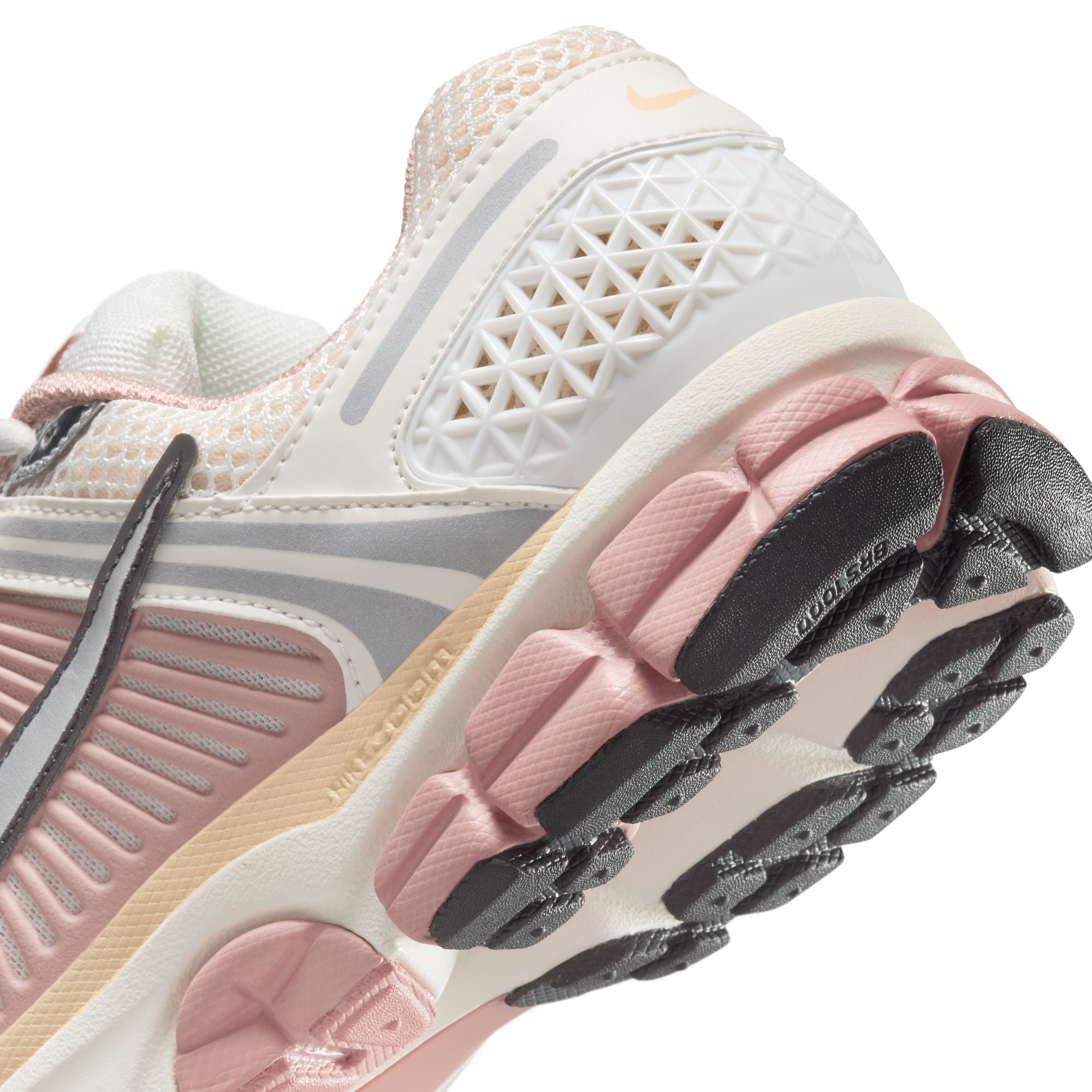 Women's Nike Zoom Vomero 5 - SAIL/SAIL-PEARL WHITE-PARTICLE PINK