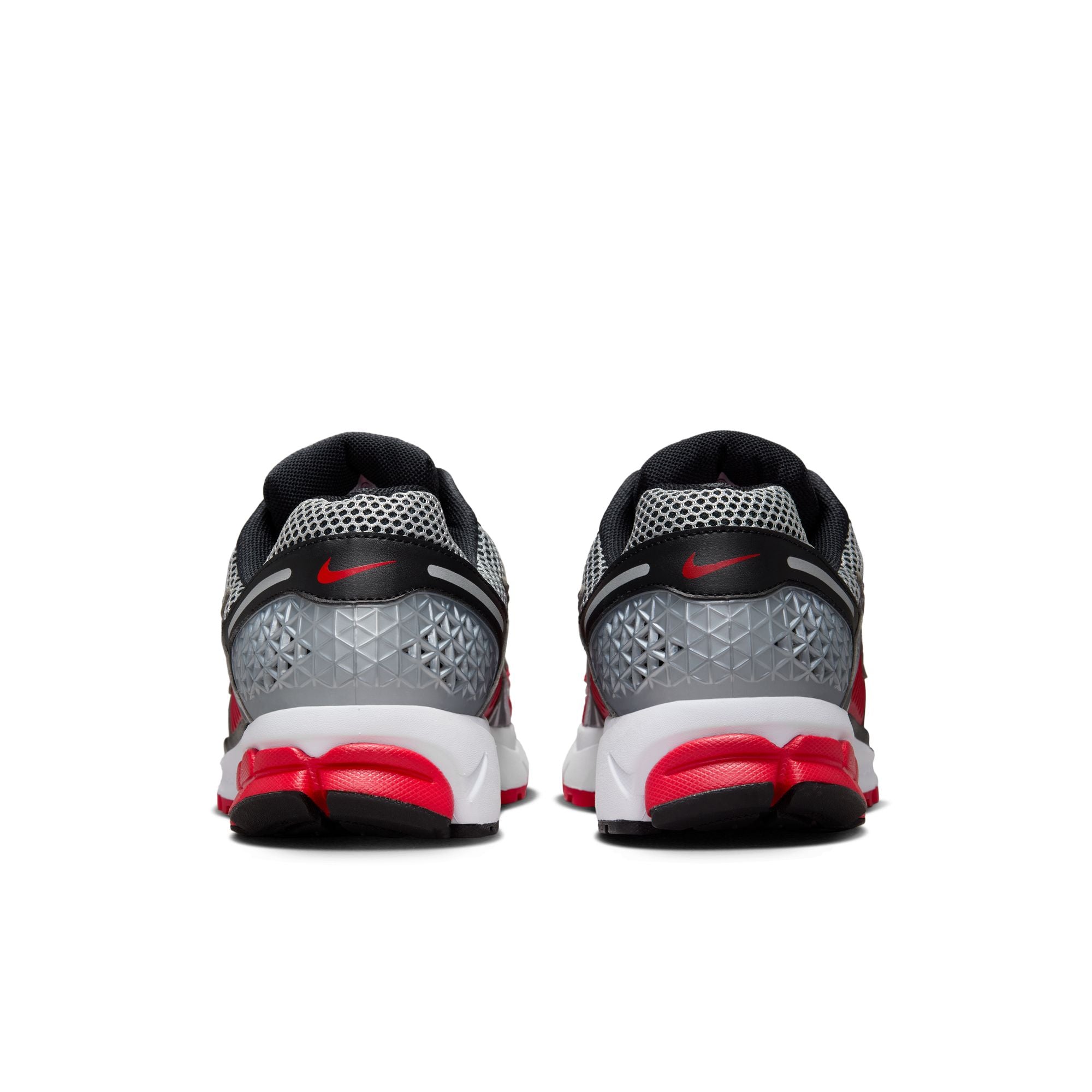 NIKE ZOOM VOMERO 5 M SILV/BLK 国内発送 Men's Nike Zoom Vomero 5 - METALLIC SILVER/BLACK-UNIVERSITY RED