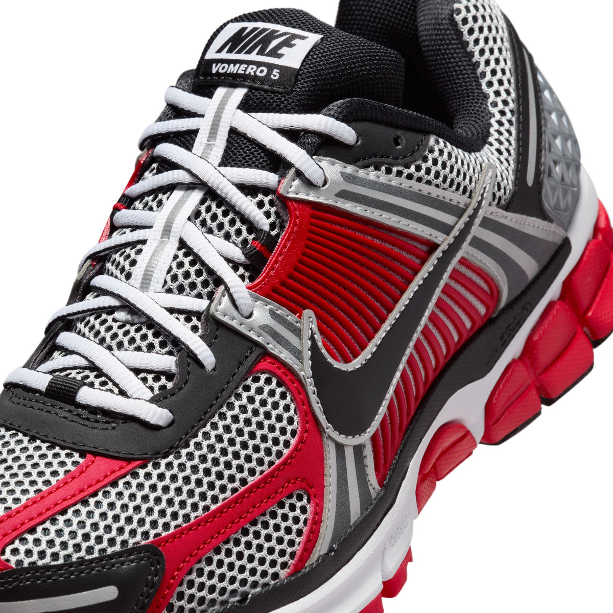 Men&#39;s Nike Zoom Vomero 5 - METALLIC SILVER/BLACK-UNIVERSITY RED