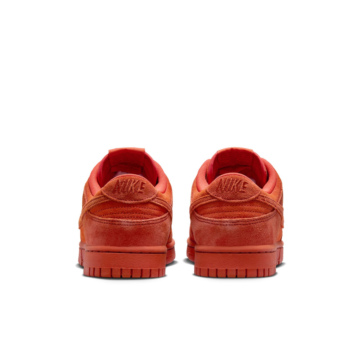 Women&#39;s Nike Dunk Low SE - PICANTE RED/DRAGON RED