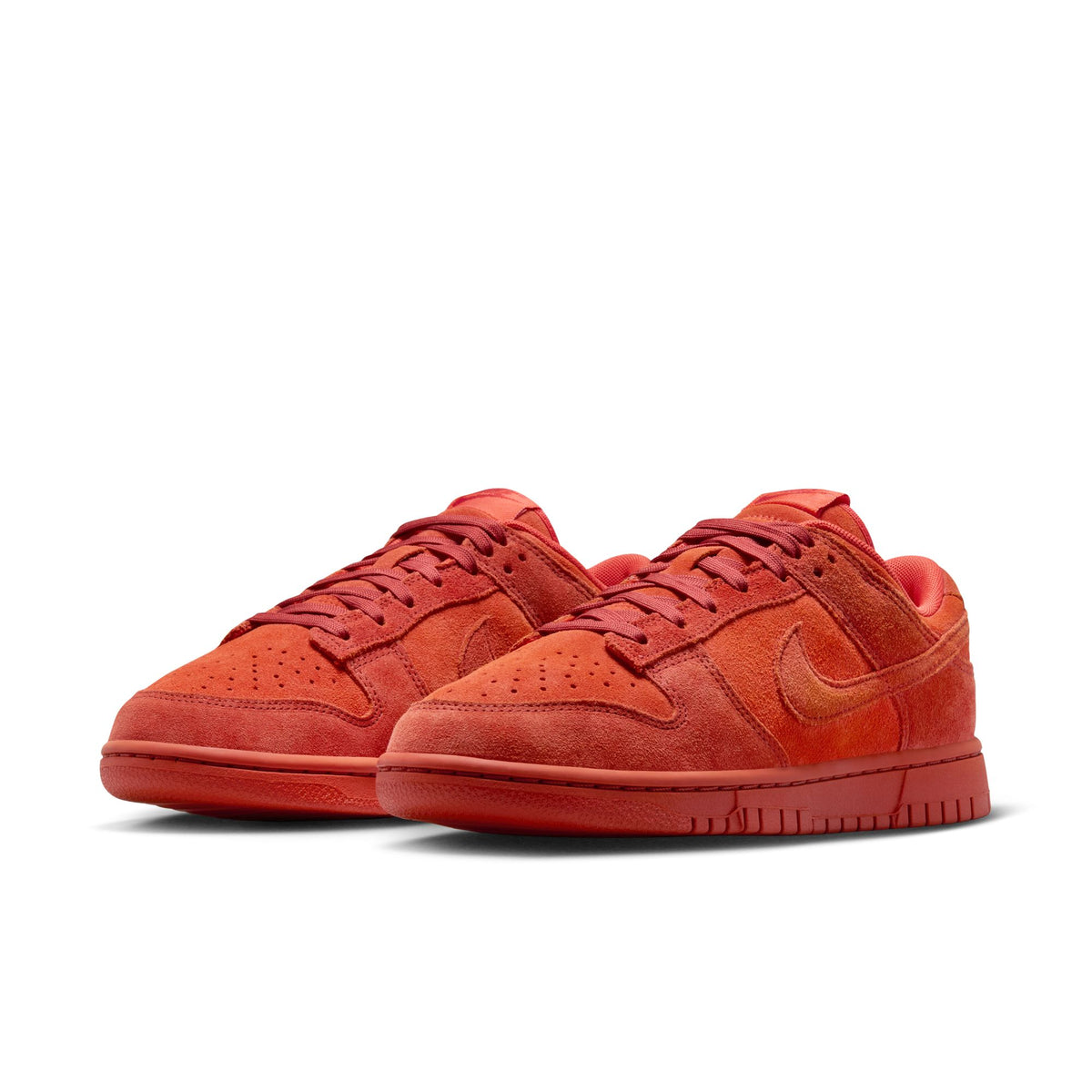 Women&#39;s Nike Dunk Low SE - PICANTE RED/DRAGON RED