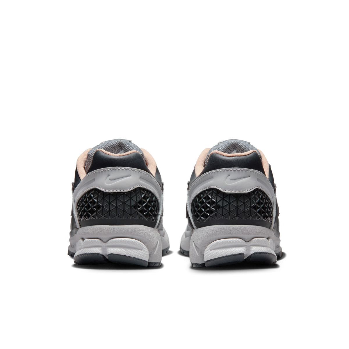 Men&#39;s Nike Zoom Vomero 5 - DK SMOKE GREY/SMOKE GREY-LT SMOKE GREY