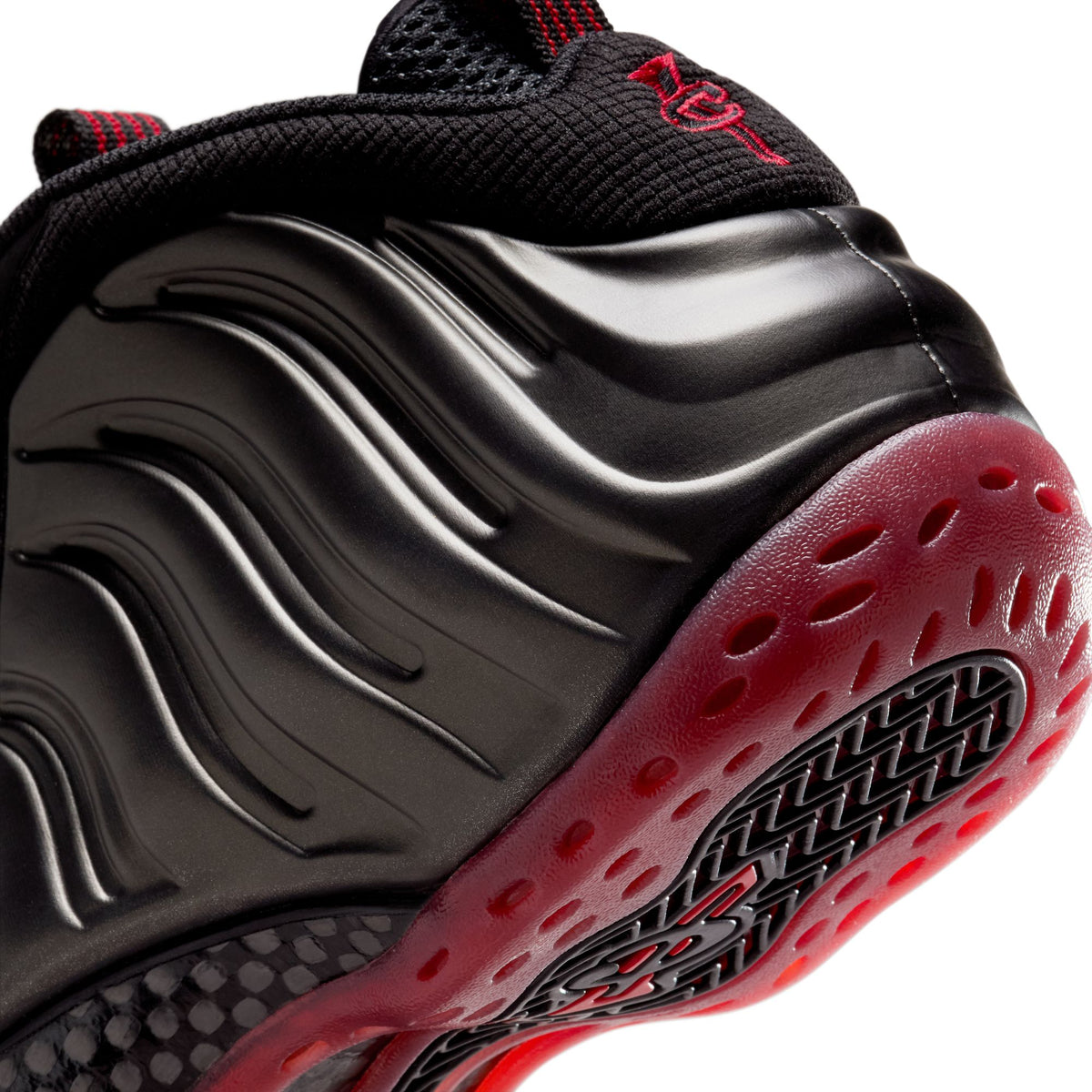 Men&#39;s Nike Air Foamposite One - BLACK/VARSITY RED