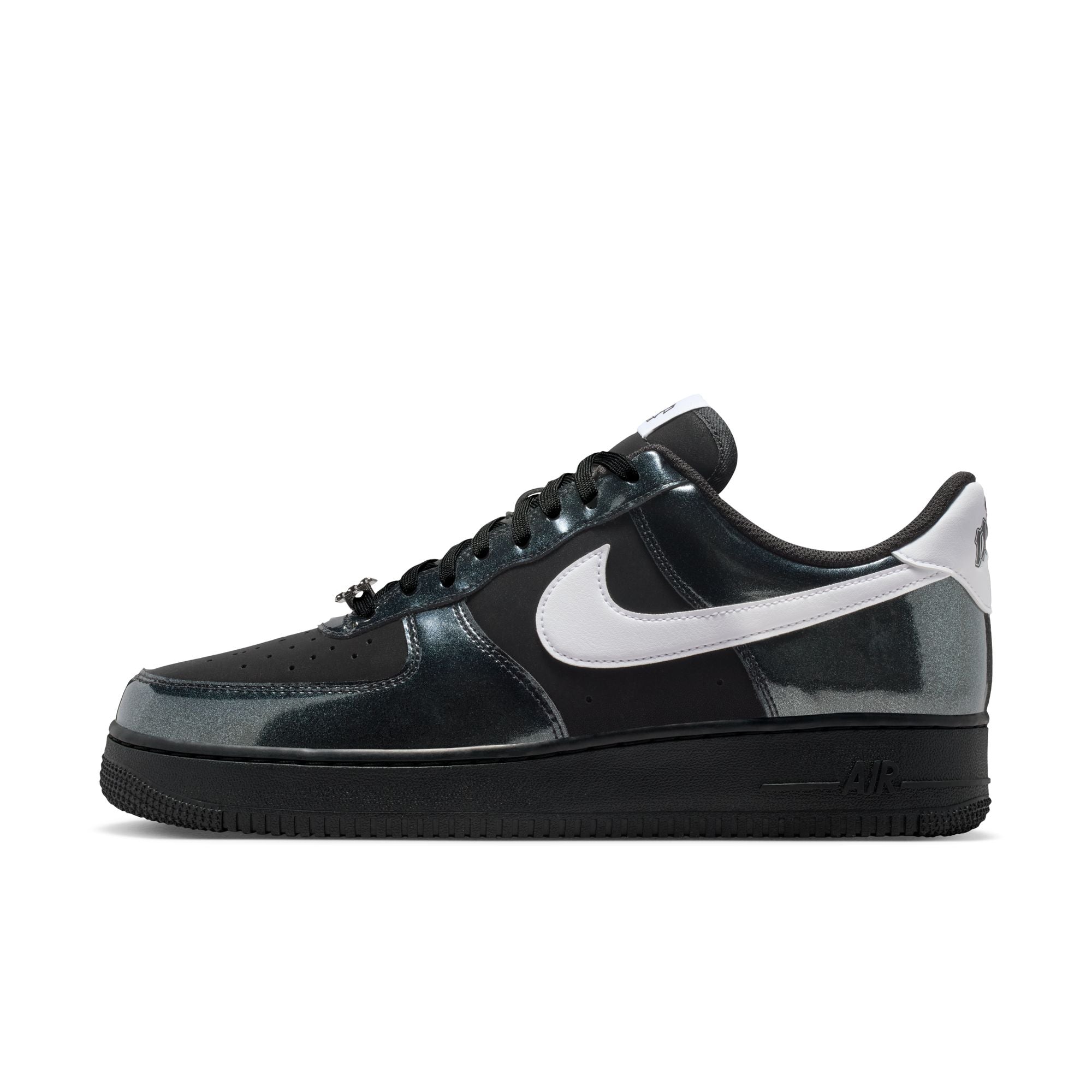 Men's Nike Air Force 1'07 LV8 - BLACK/WHITE