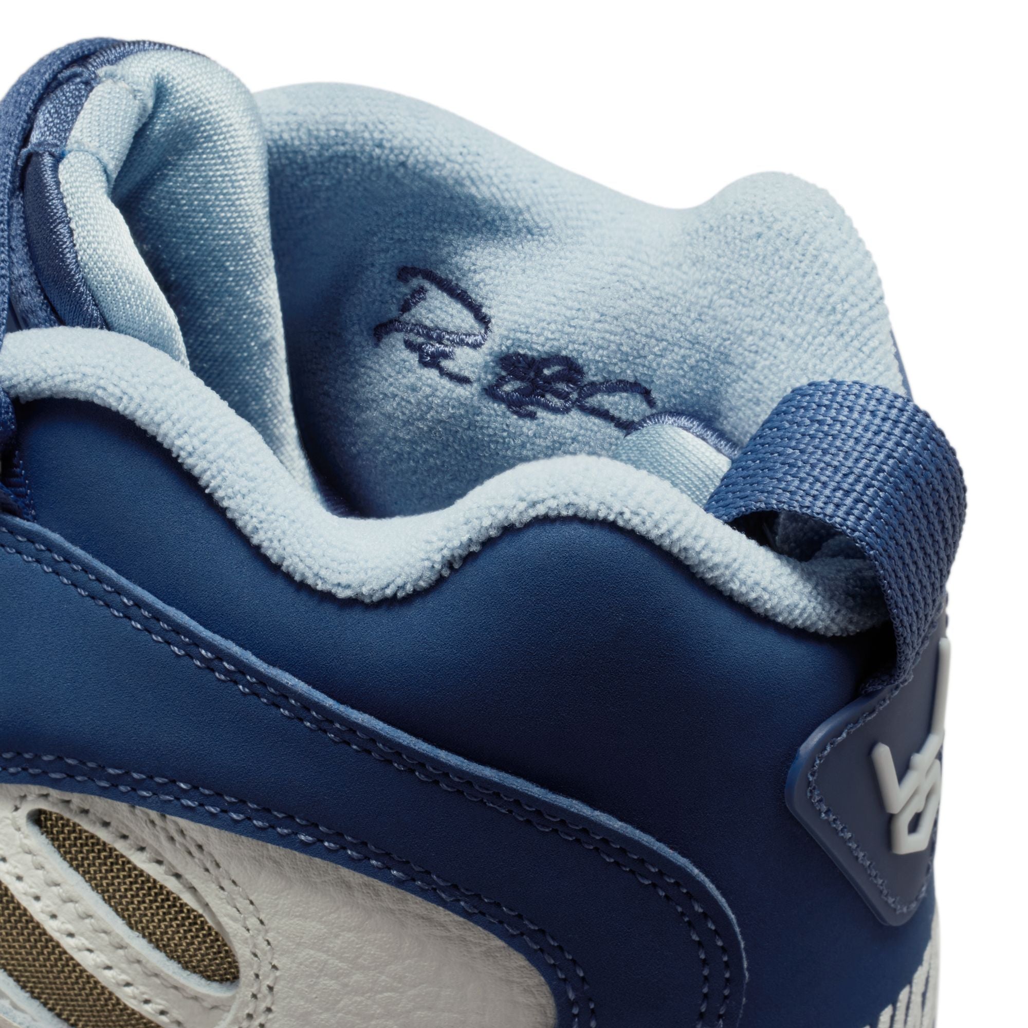 Men's Nike Diamond Turf II - SAIL/MYSTIC NAVY-BLUE GREY-METALLIC GOLD