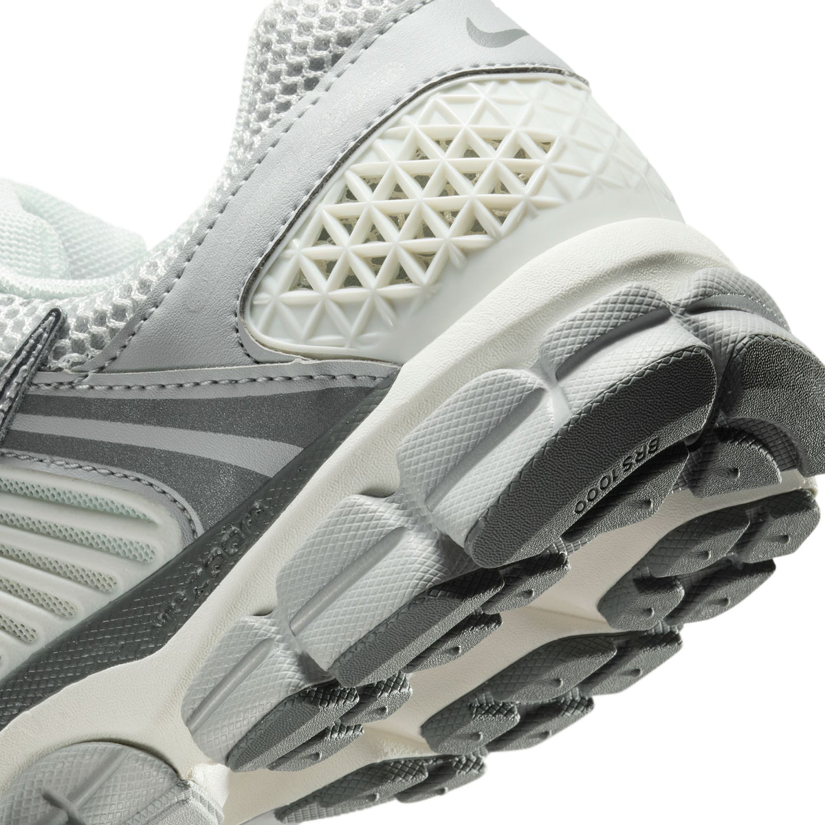 Men&#39;s Nike Zoom Vomero 5 - SUMMIT WHITE/METALLIC SILVER