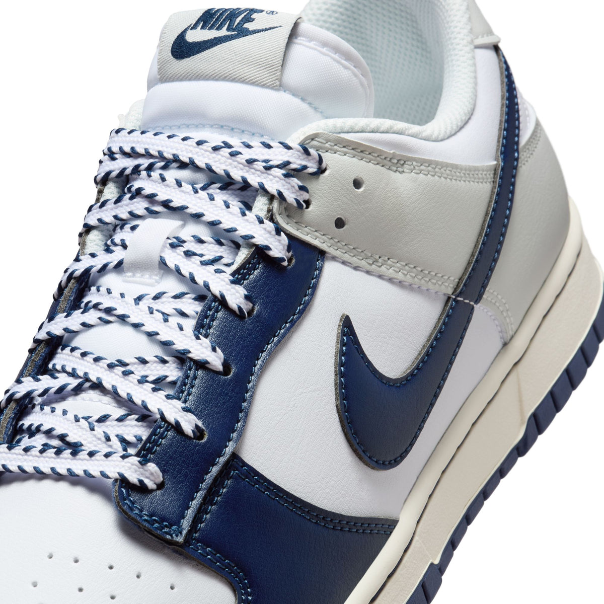 Men&#39;s Nike Dunk Low Retro - WHITE/MIDNIGHT NAVY-PHOTON DUST