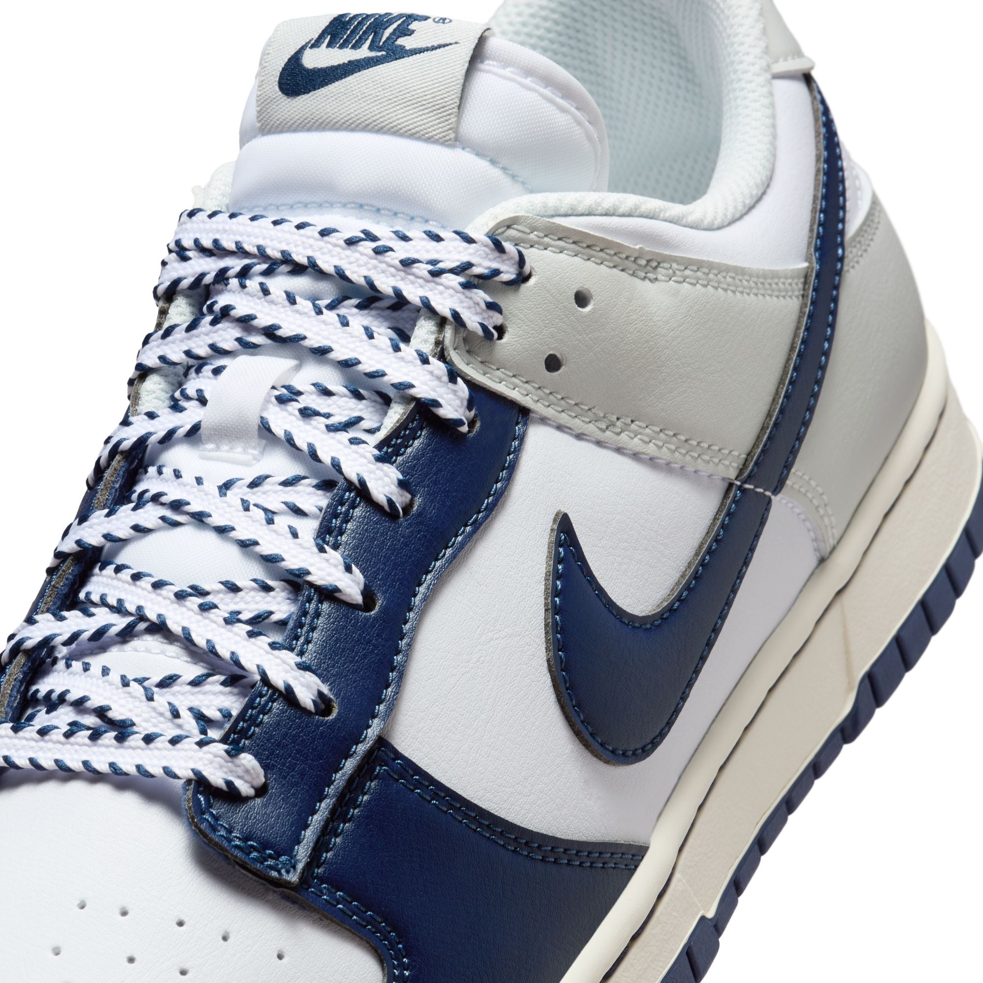 Men's Nike Dunk Low Retro - WHITE/MIDNIGHT NAVY-PHOTON DUST
