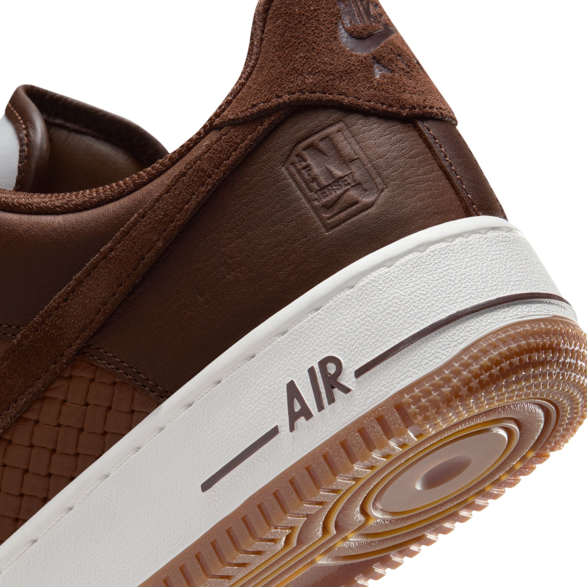 Men’s Nike Air Force 1 '07 Lv8 “Jersey Made It” -CACAO WOW/LT BRITISH TAN-SUMMIT WHITE