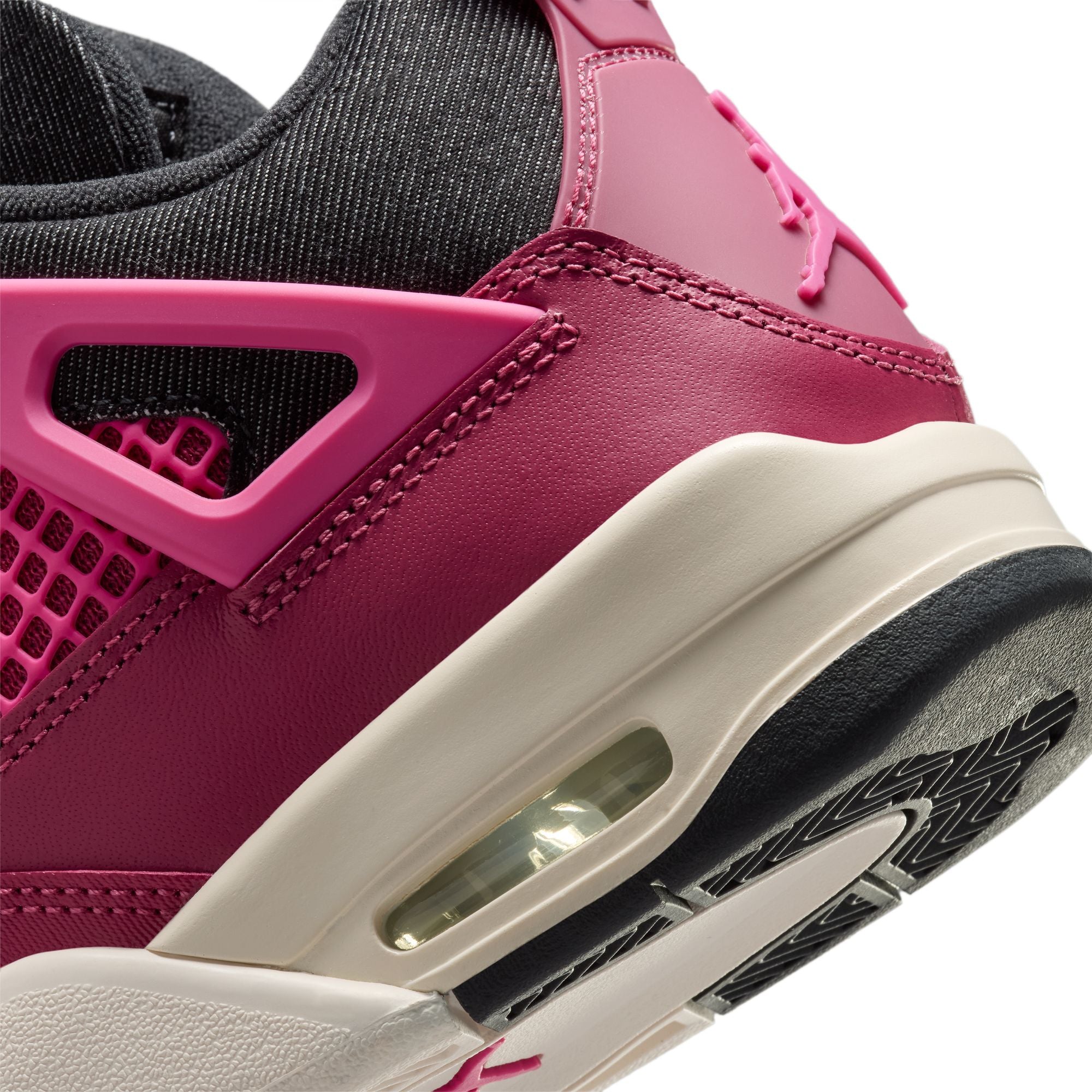 Air Jordan 4 Retro "She's A Star"
GS - SWEET BEET/DESERT PINK-OFF NOIR-CHALK