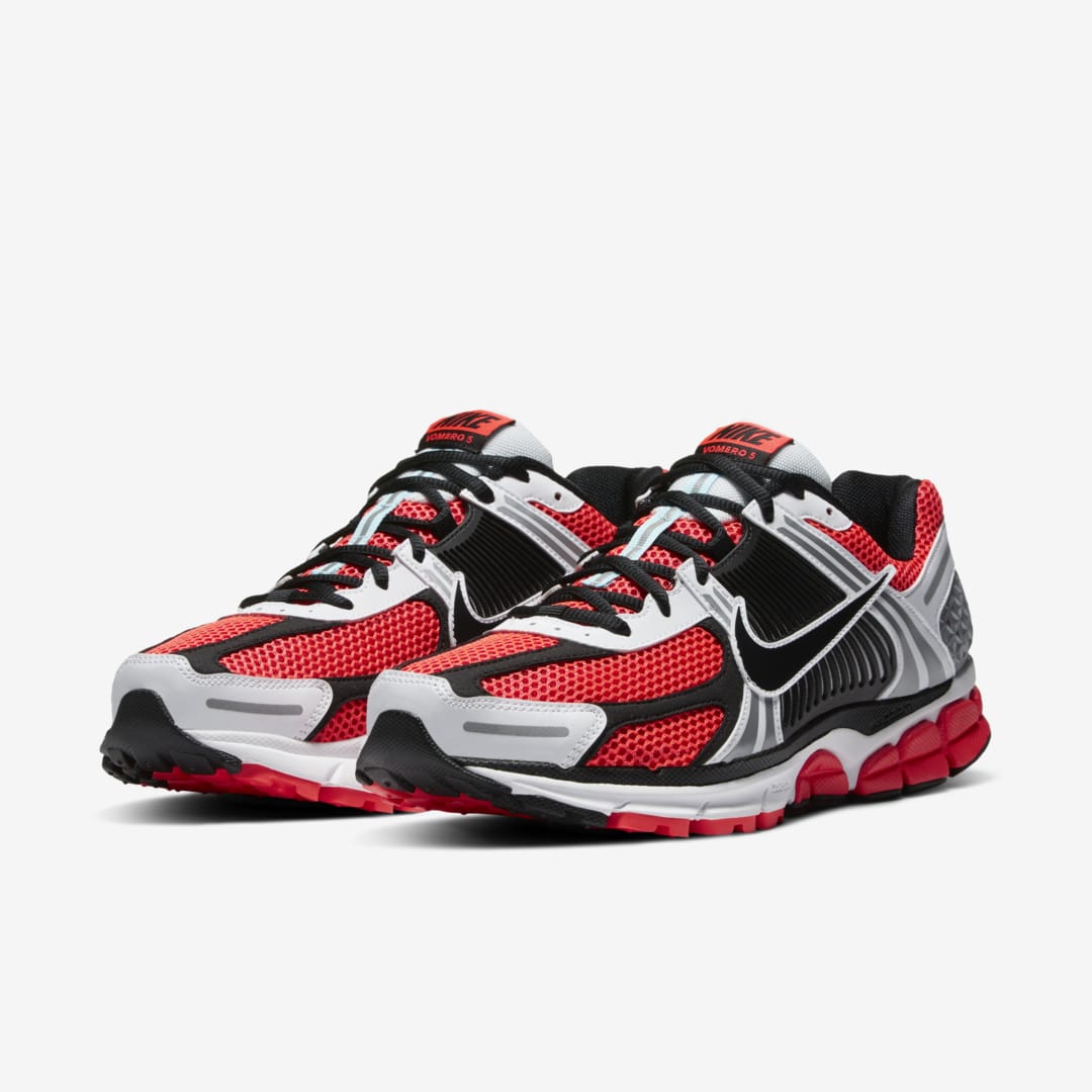 Men&#39;s Nike Zoom Vomero 5 Se - BRIGHT CRIMSON/BLACK-GLACIER ICE