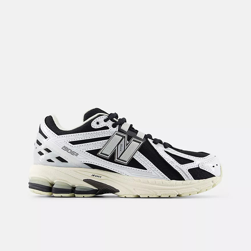 New Balance 1906R (GS) - WHITE/BLACK