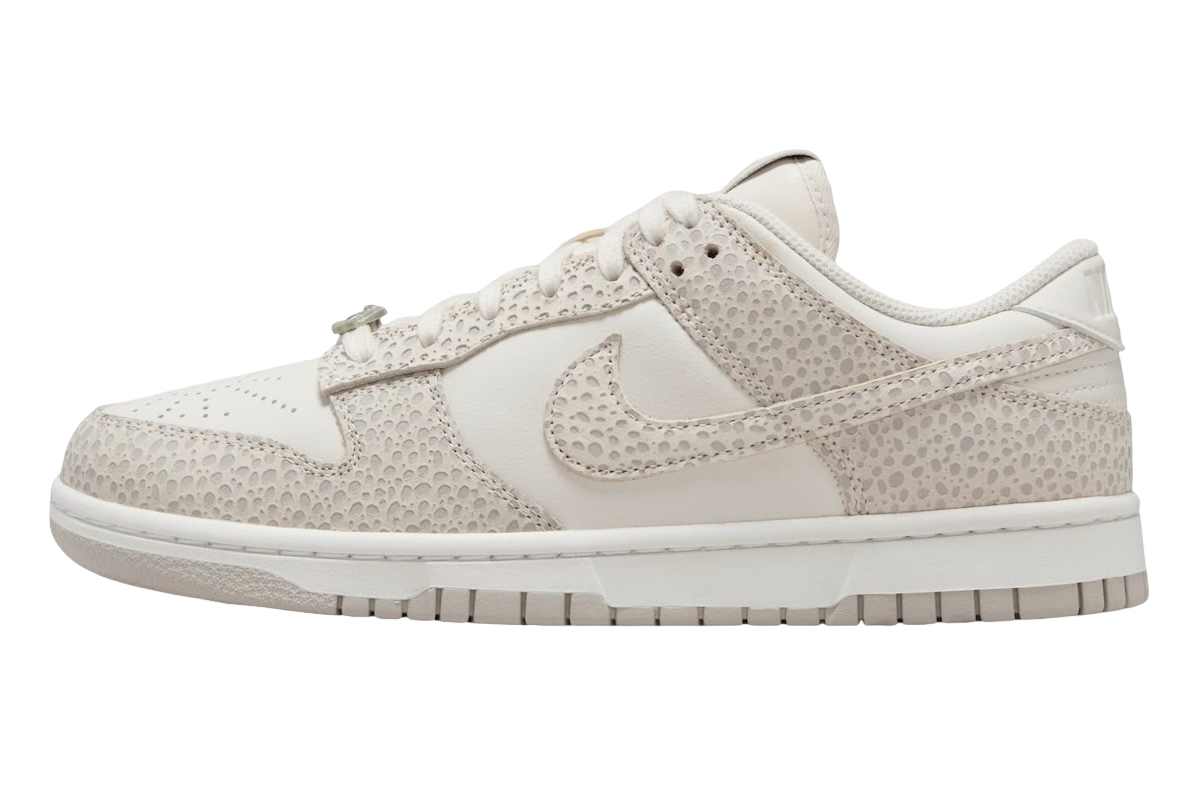 Women&#39;s Nike Dunk Low - PHANTOM/PHOTON DUST-LT SMOKE GREY