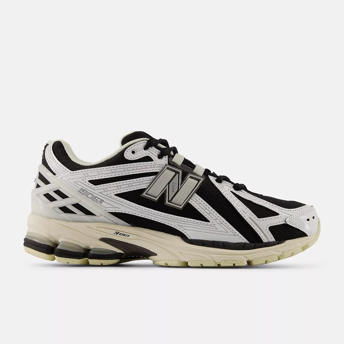 Men&#39;s New Balance 1906R - BLACK/WHITE/METALLIC