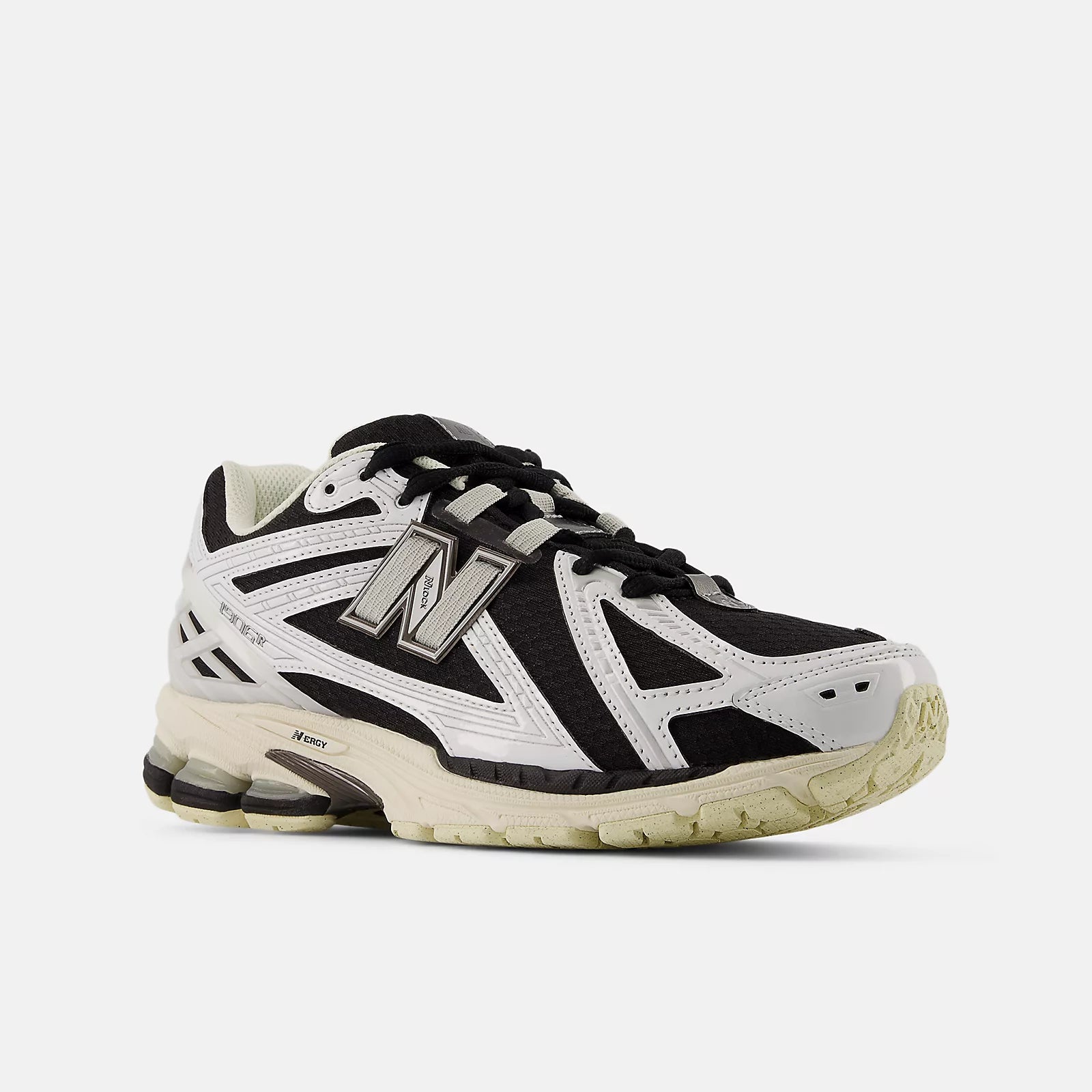 Men's New Balance 1906R - BLACK/WHITE/METALLIC