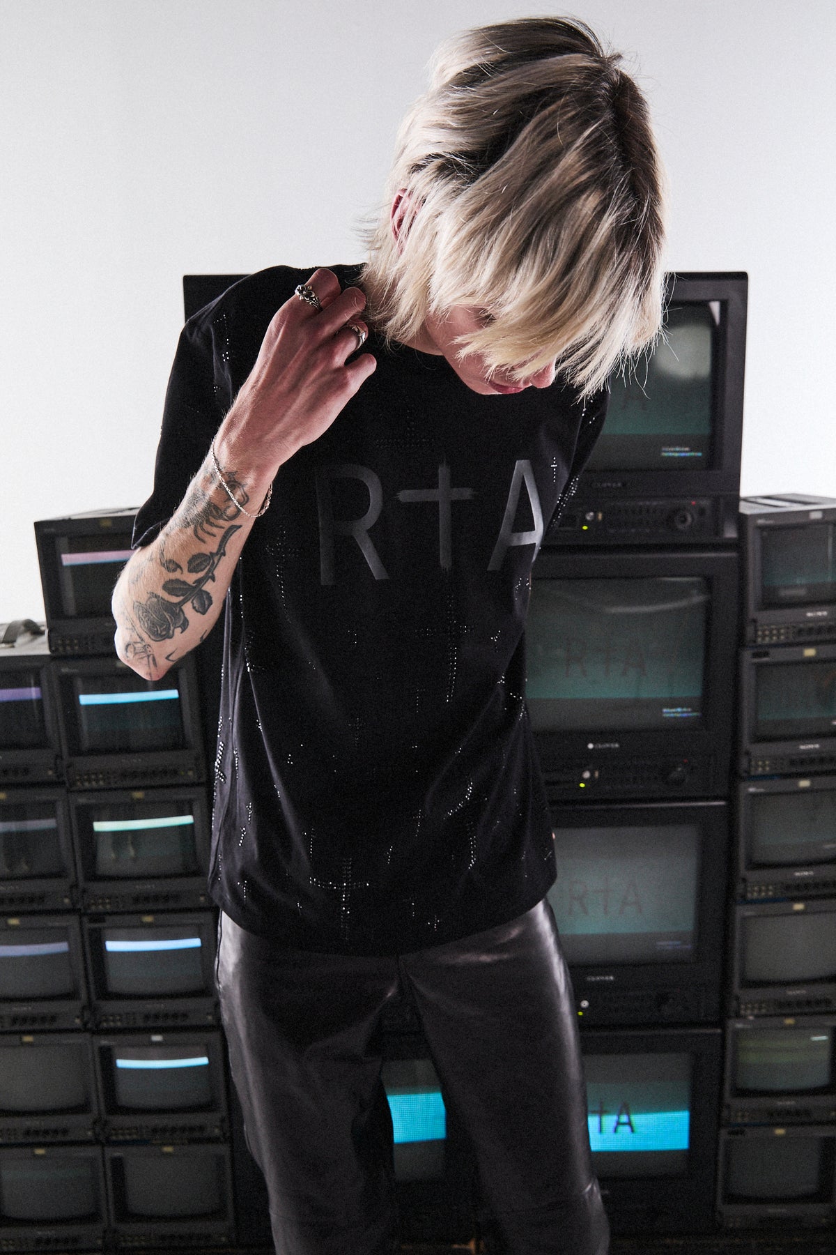 RTA Liam Tee - BLACK CRYSTAL