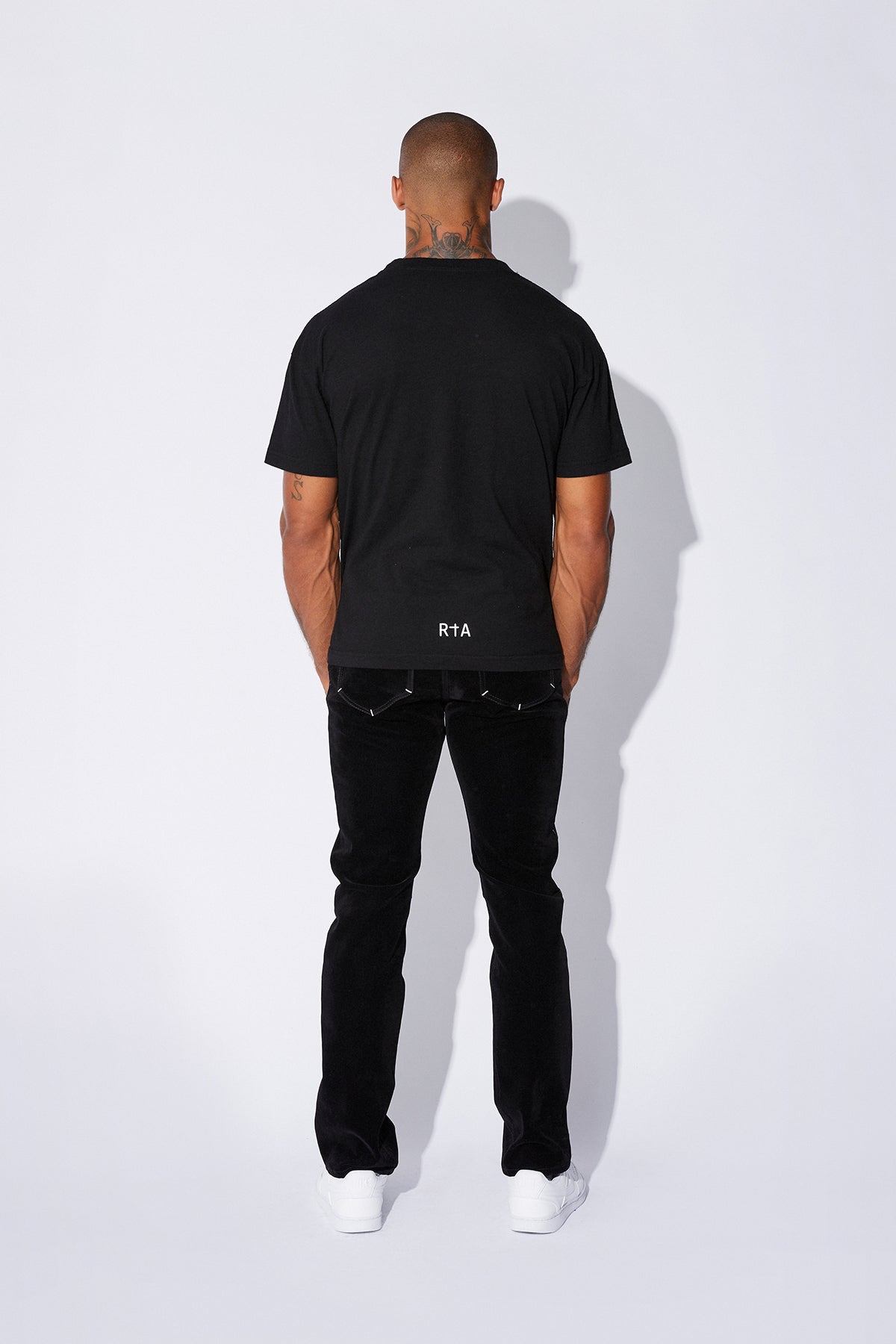 RTA Liam Tee Black Front Logo Tee - BLACK