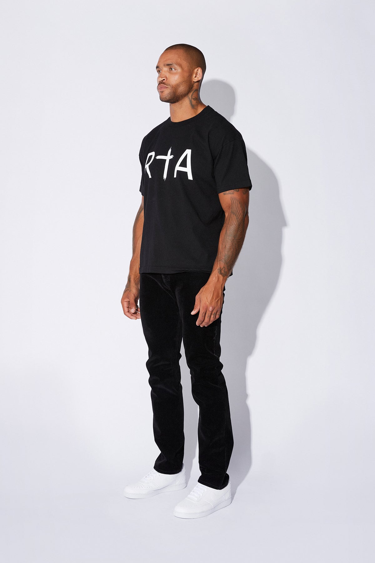 RTA Liam Tee Black Front Logo Tee - BLACK