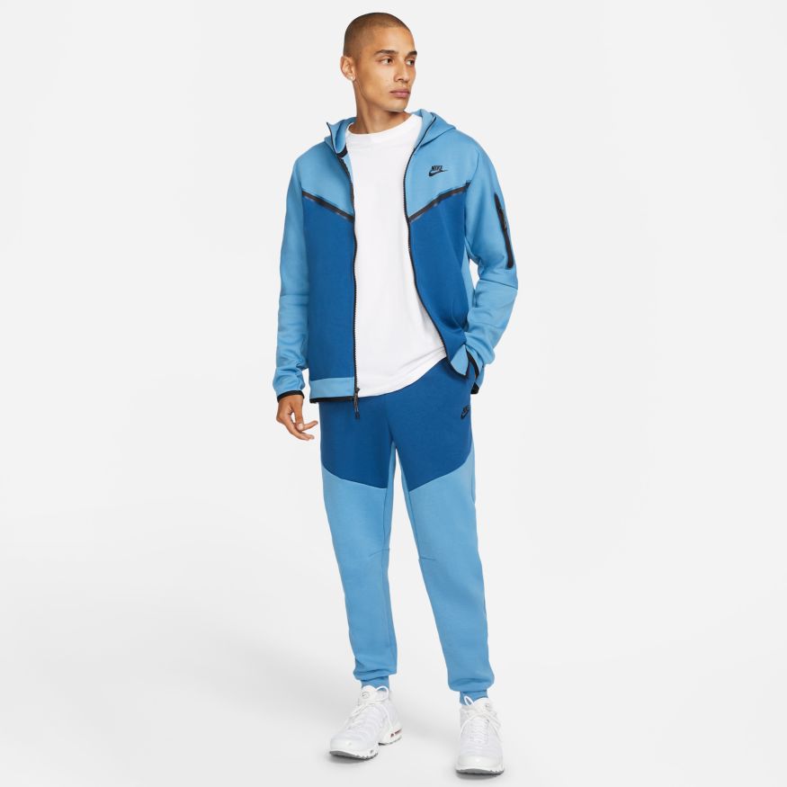 nike tech fleece light blue tracksuit